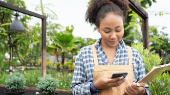 Nine of the Best Apps and AI Tools for Home Gardeners