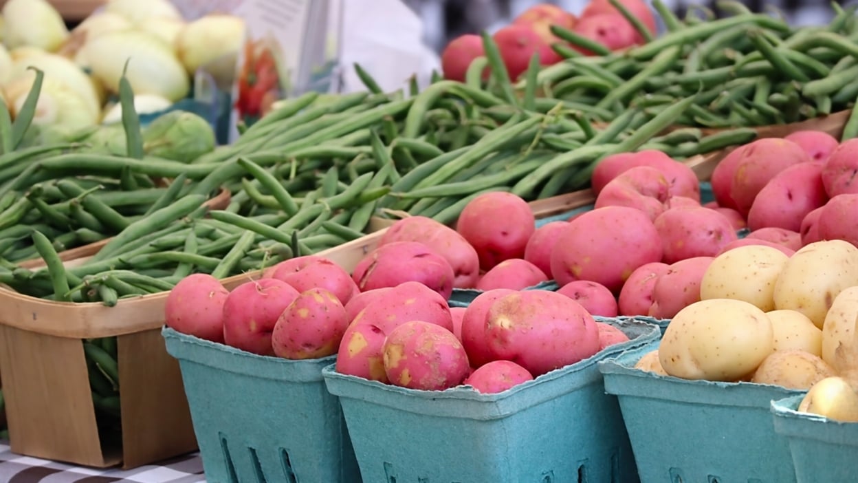 Find a Nearby ‘Gleaning Market’ to Save Money on Groceries